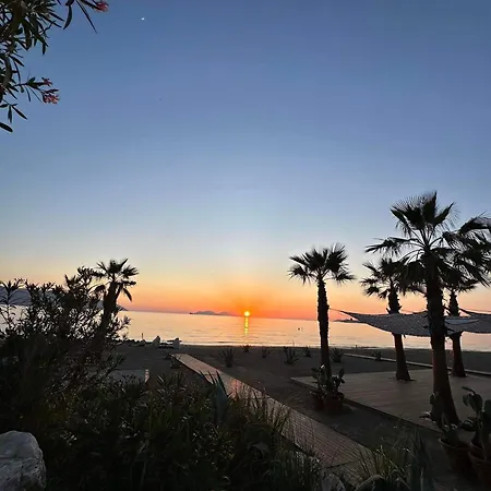 Апартаменты Lungomare Sunset